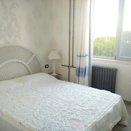 Lliri Blanc * Αλγκέρο