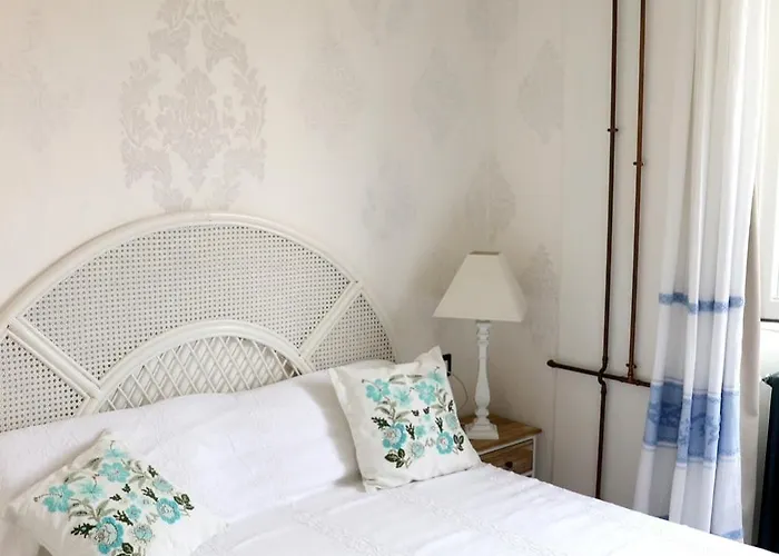 Lliri Blanc 住宿加早餐酒店 *