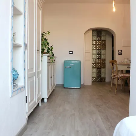 Lliri Blanc Bed & Breakfast