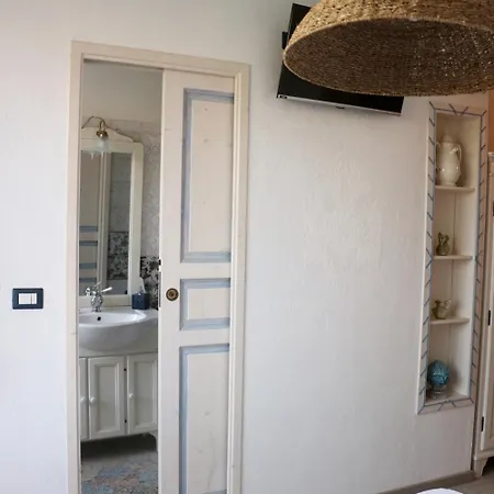 Lliri Blanc Bed & Breakfast