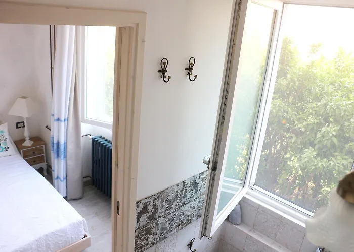 Lliri Blanc Bed and breakfast Alguer